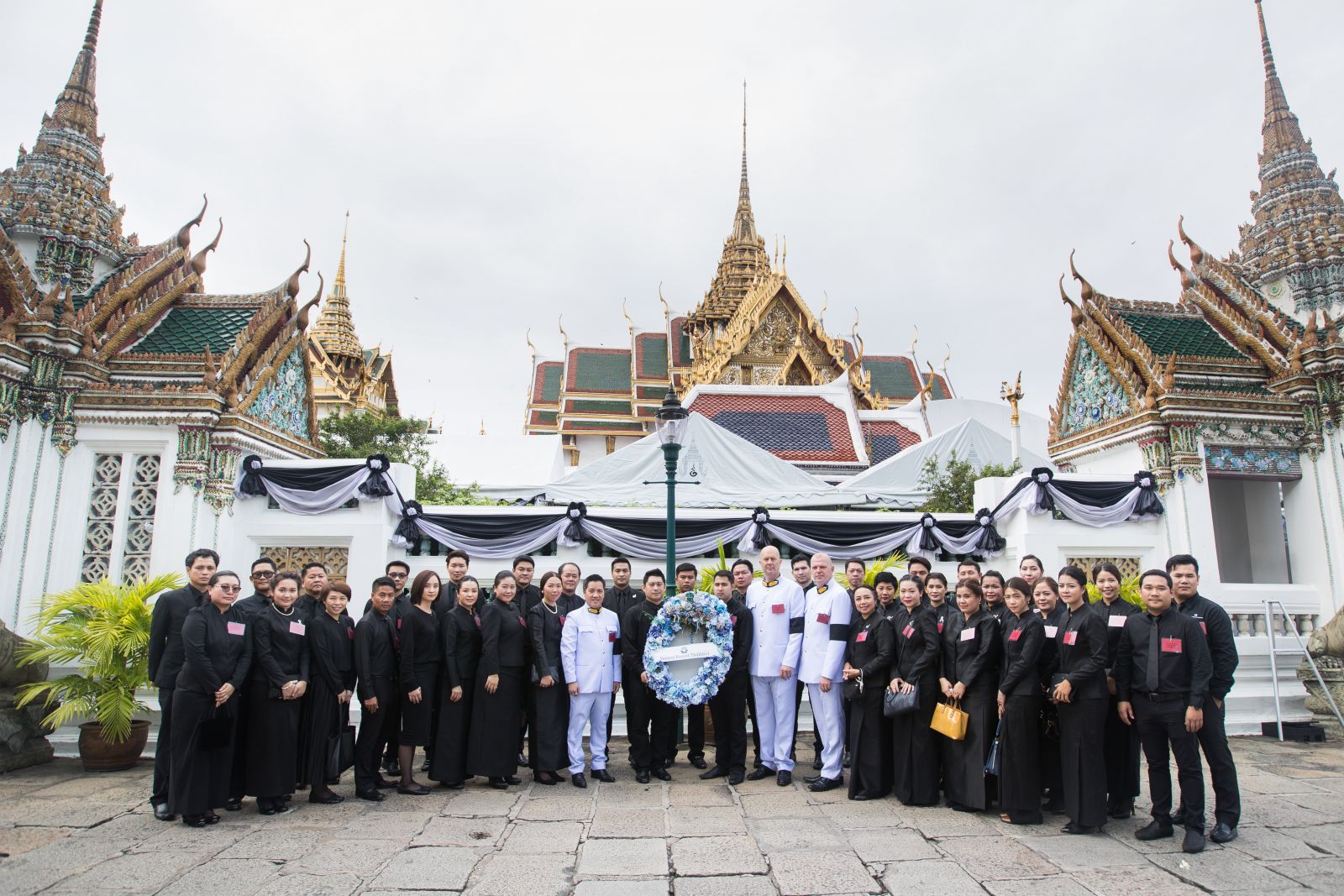 Pernod Ricard Thailand co-hosts merit making ceremonies dedicated to the late King Bhumibol Adulyadej at the Dusit Maha Prasart Throne Hall. Pernod Ricard Thailand co-hosts merit making ceremonies dedicated to the late King Bhumibol Adulyadej at the Dusit Maha Prasart Throne Hall.